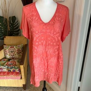 Karyn Seo Peach Embroidered Swing Top! Short Sleeves! Excellent condition. Sm